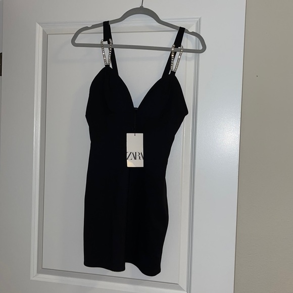 Black mini dress - Picture 1 of 3